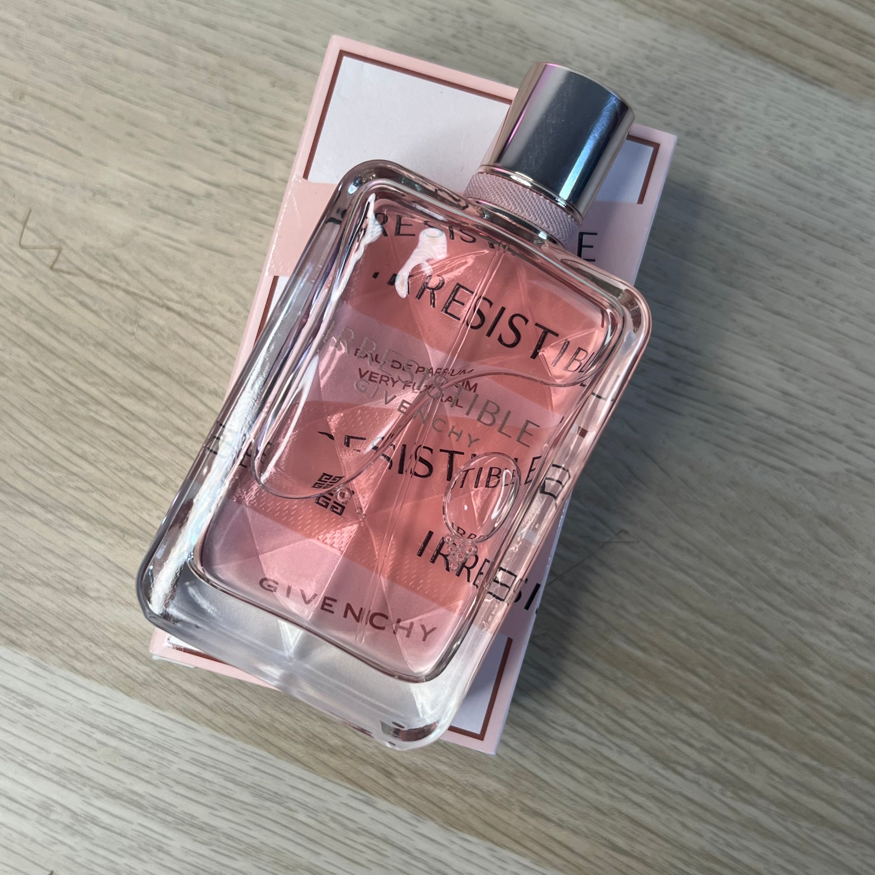 irresistible – EDP (80 ml, 106% restant, avec boîte) | Givenchy