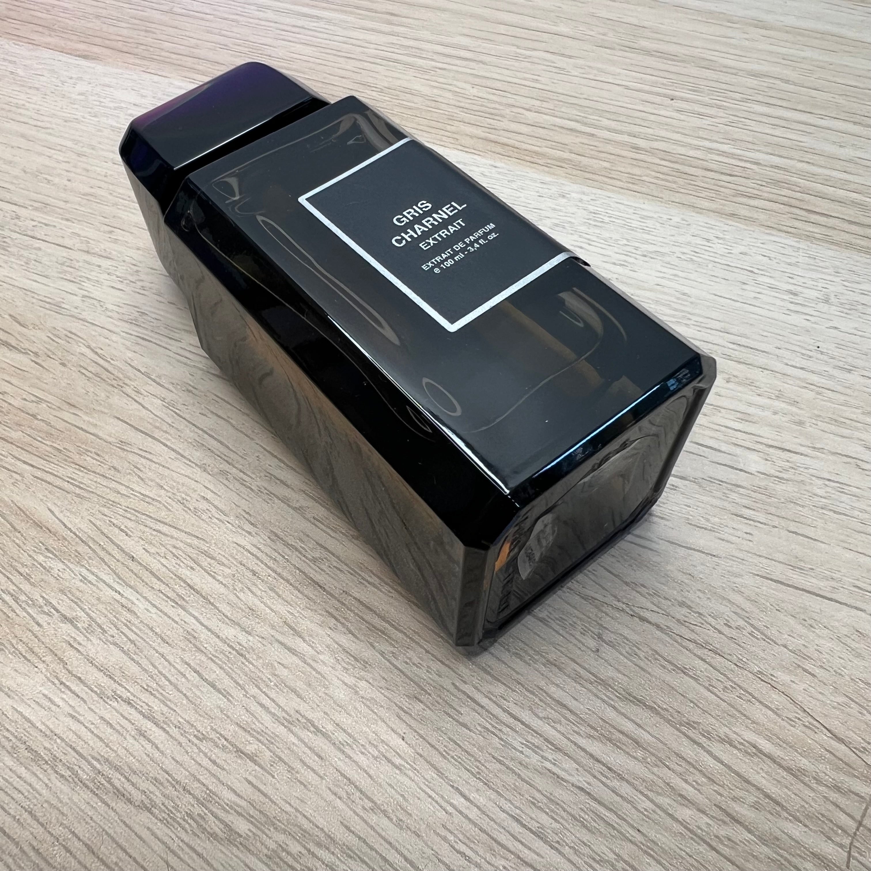 Gris charnel – extrait de parfum (100 ml, 95% restant, avec boîte) | BDK PARFUMS