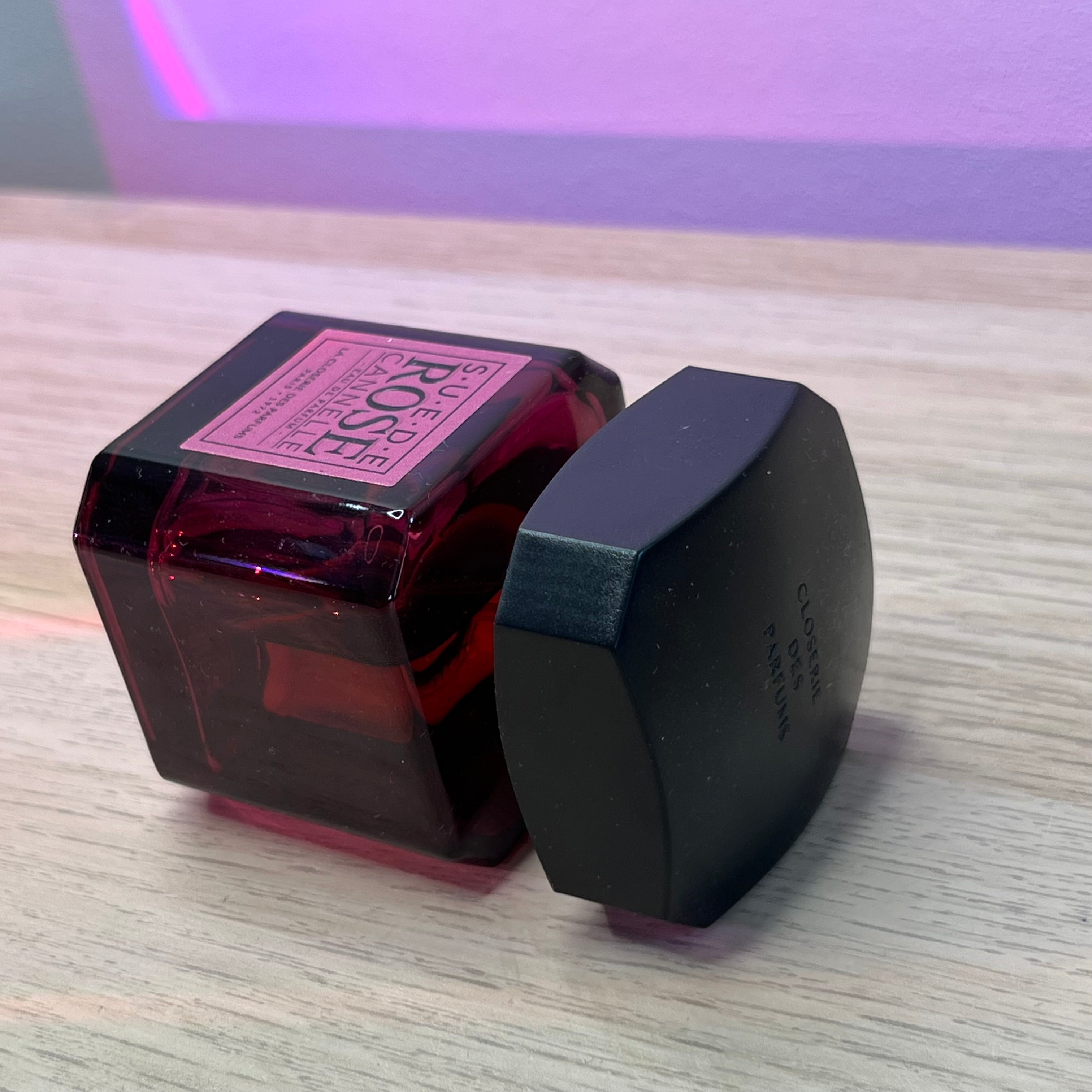 Suède rose cannelle – EDP (50 ml, 80% restant, avec boîte) | La closerie des parfums