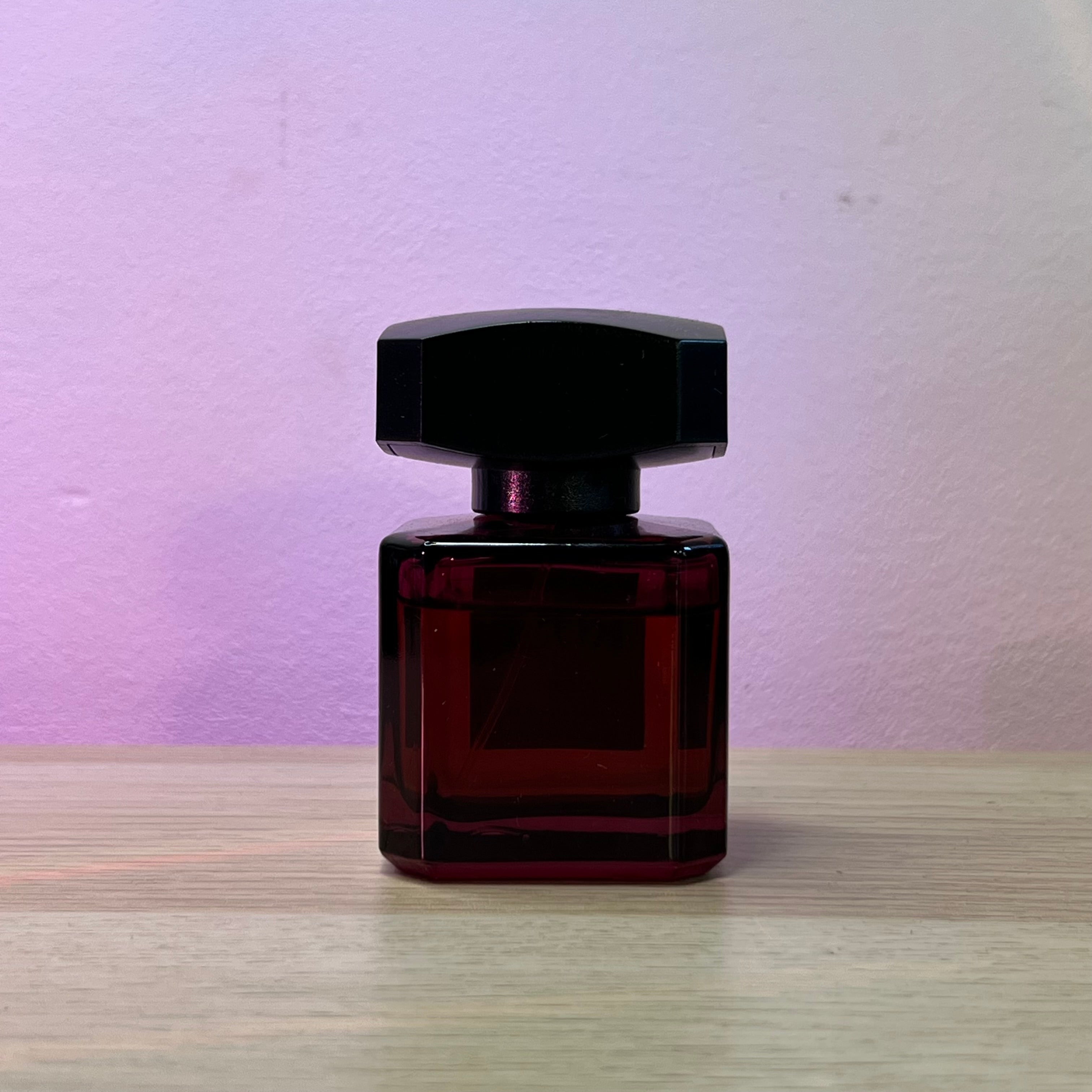 Suède rose cannelle – EDP (50 ml, 80% restant, avec boîte) | La closerie des parfums