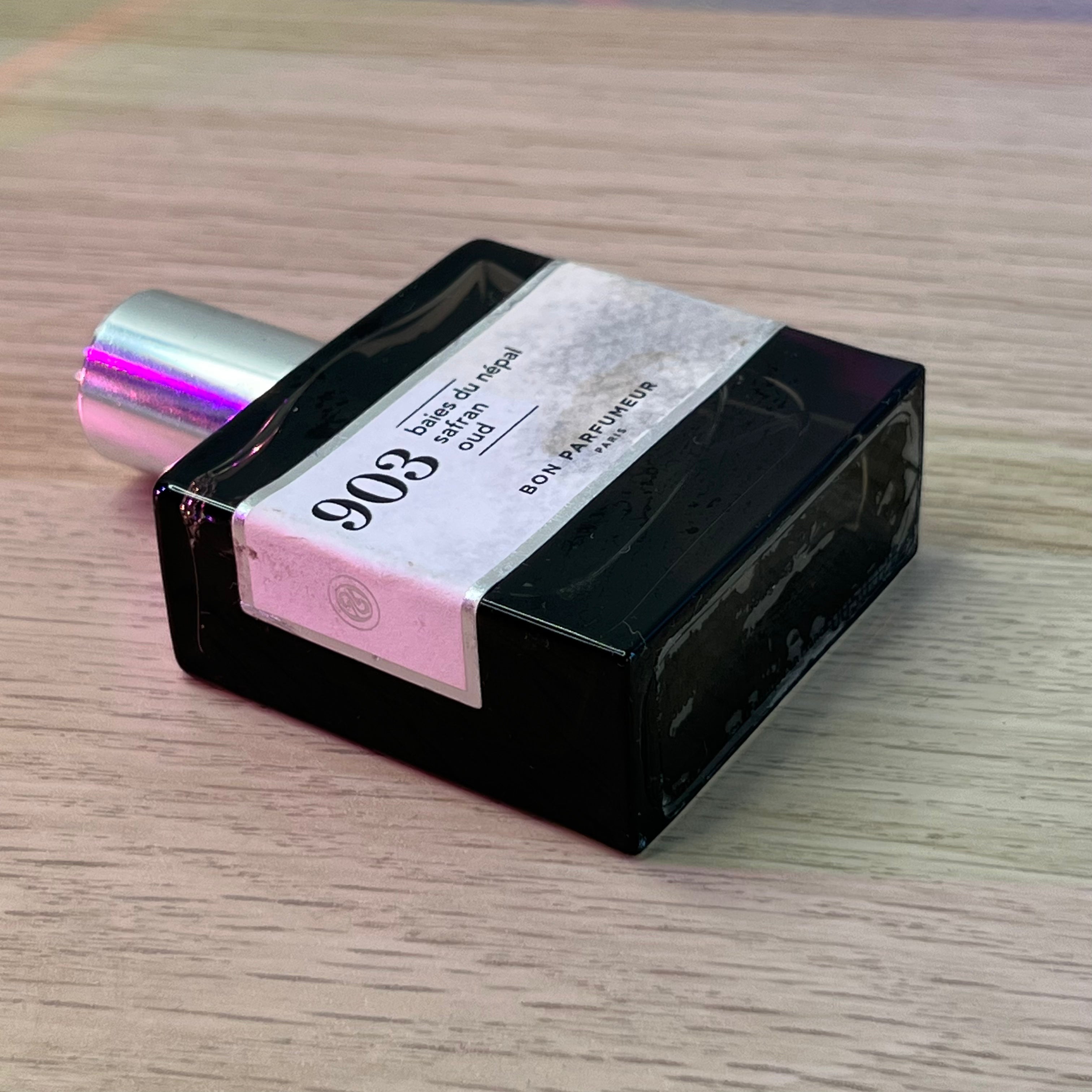 Bon Parfumeur – 903 | Oud, Cannelle & Vanille (30 ml – 80%, étiquette abîmée)